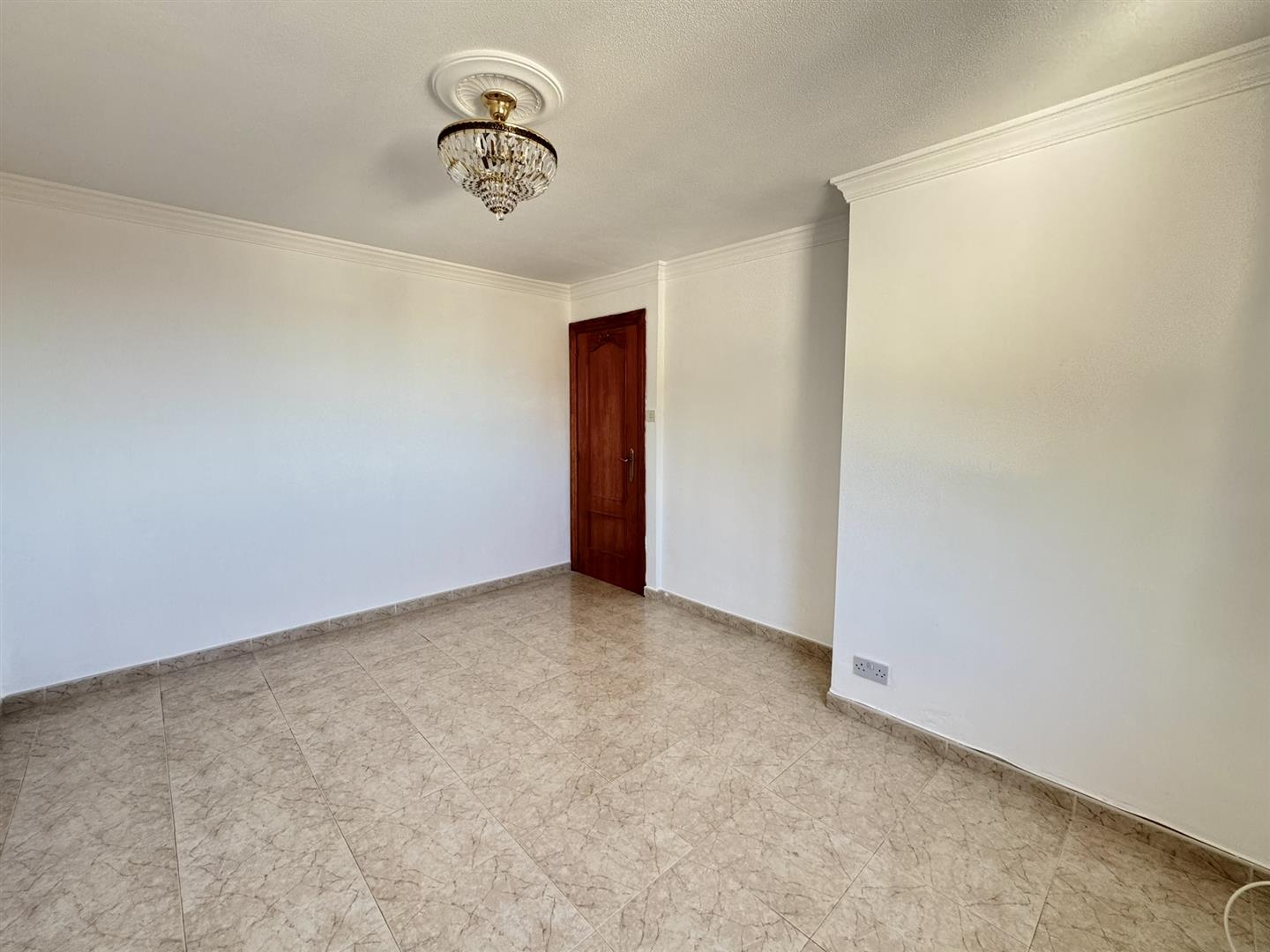 Image of Apartment - 2 Bedrooms - 1 Bathrooms for Sale in Brympton-Gibraltar, Image 9